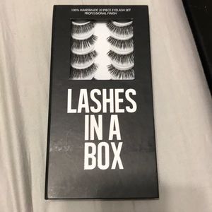 Lashes in a box style #19